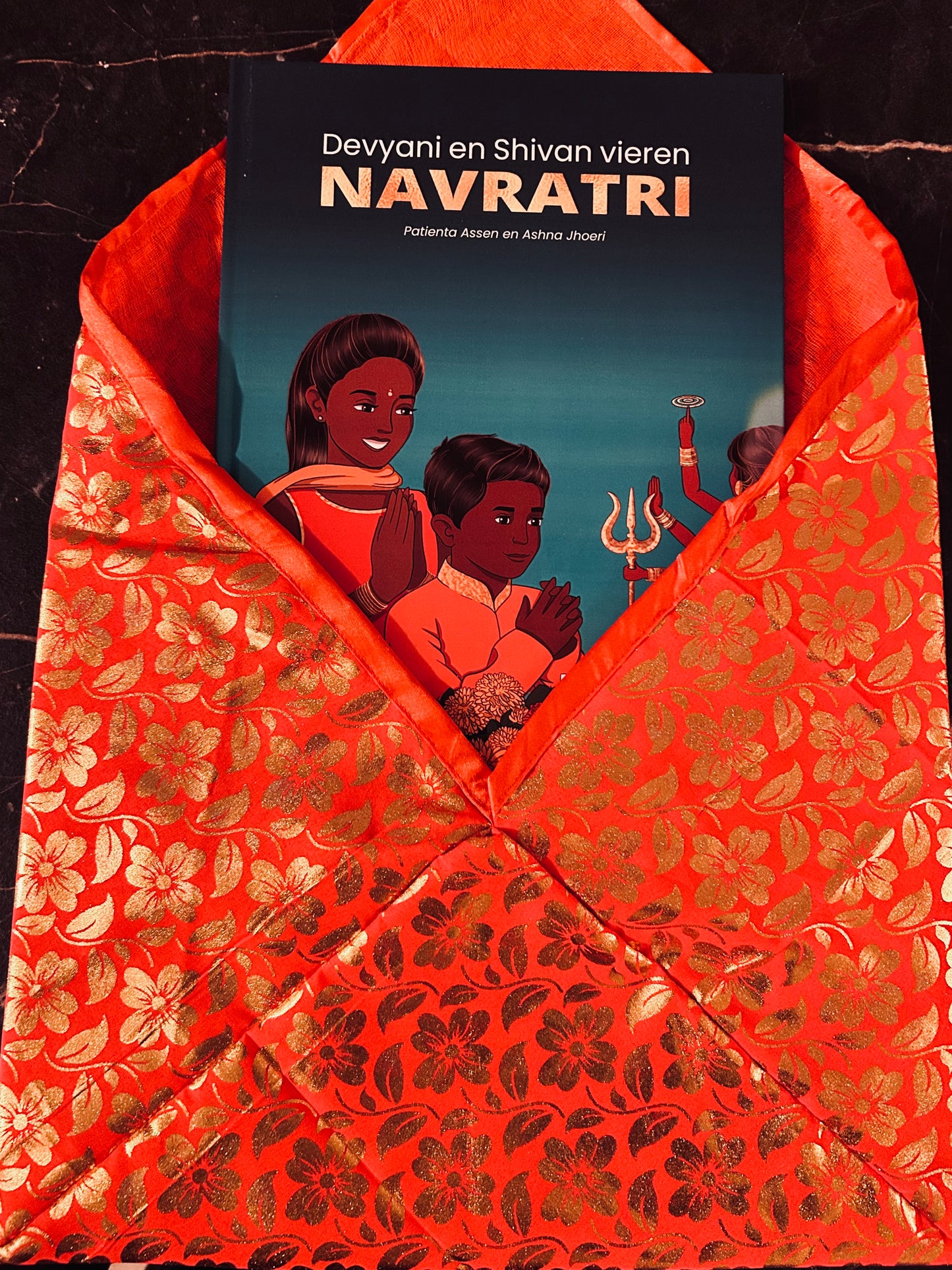 Devyani en Shivan vieren Navratri