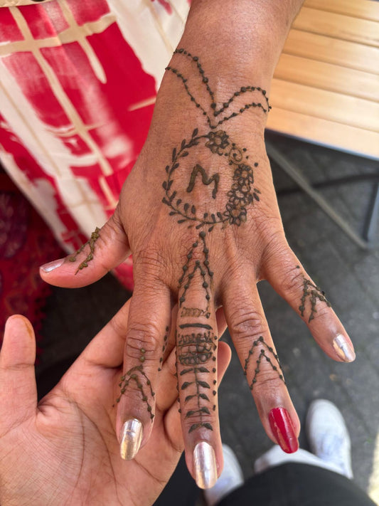 Mehndi van Siya & Avantika - 2 uur